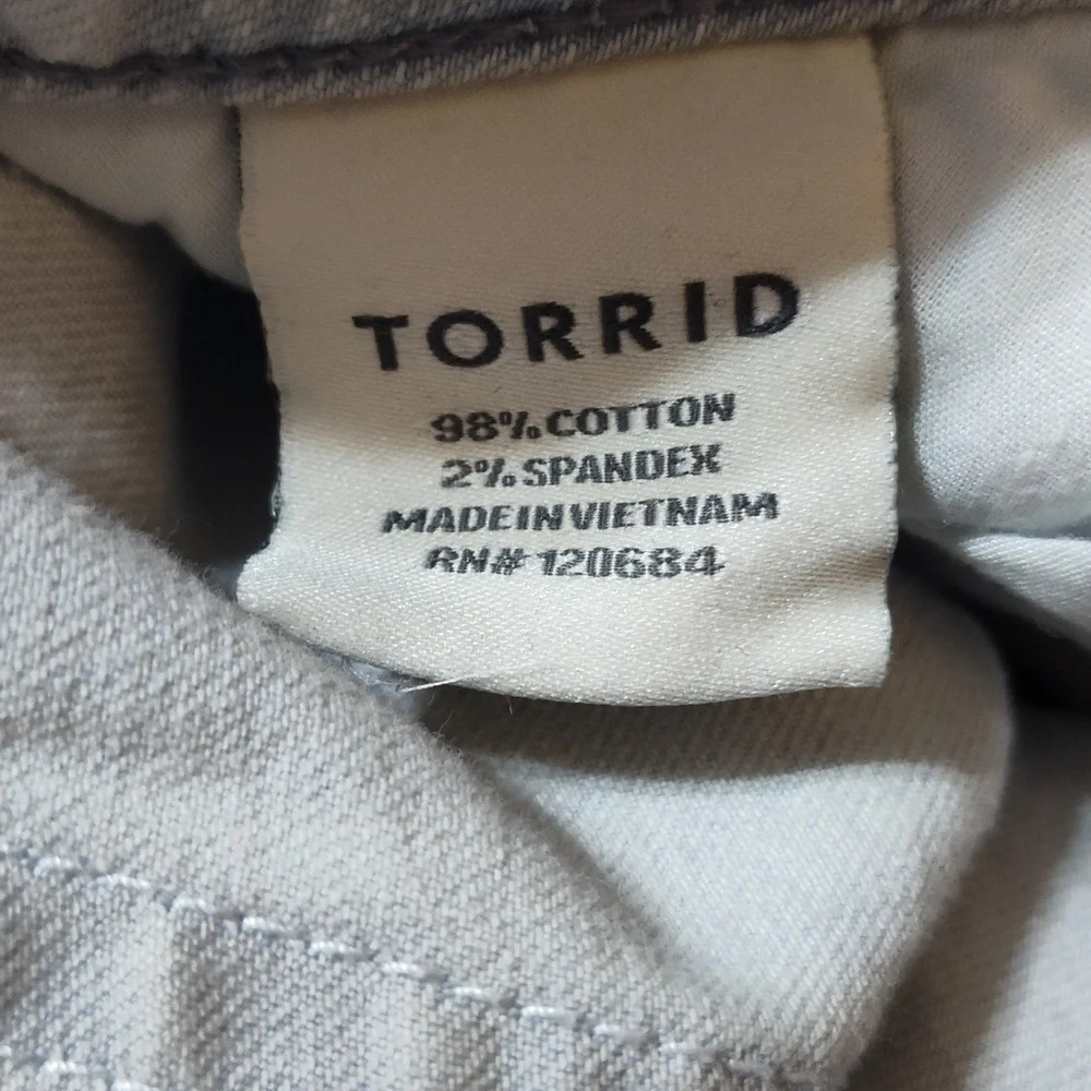 Torrid Light Wash Skinny Denim Jeans Size 26 - Picture 5 of 5